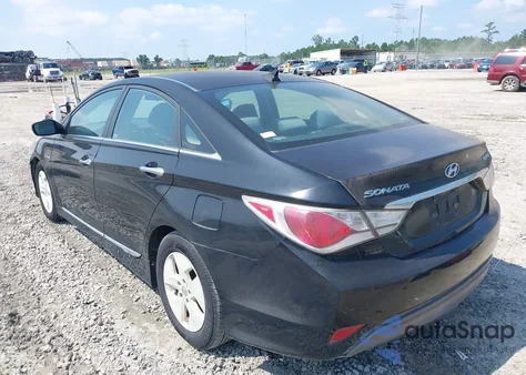 2011 Hyundai Sonata Hybrid z USA, uszkodzony, nr VIN KMHEC4A47BA005064